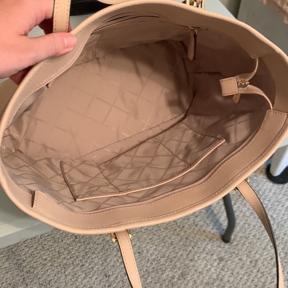 Michael Kors large tote - Picture 2 of 4